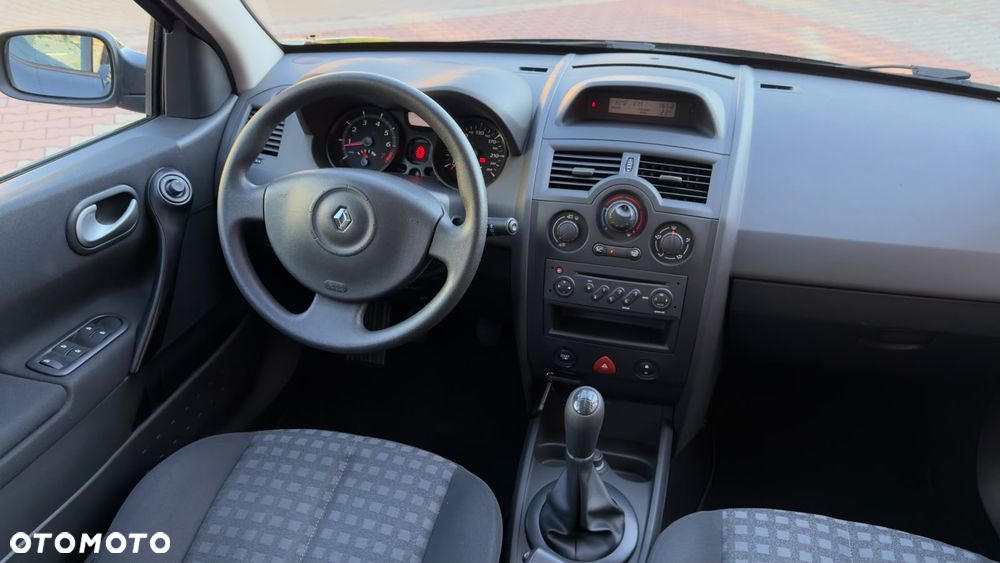 Renault Megane 1.6 16V Privilege - 29