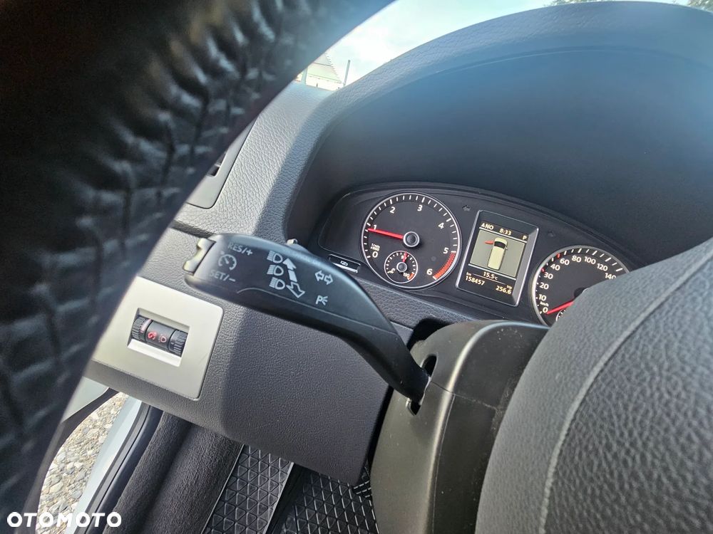 Volkswagen Multivan - 31