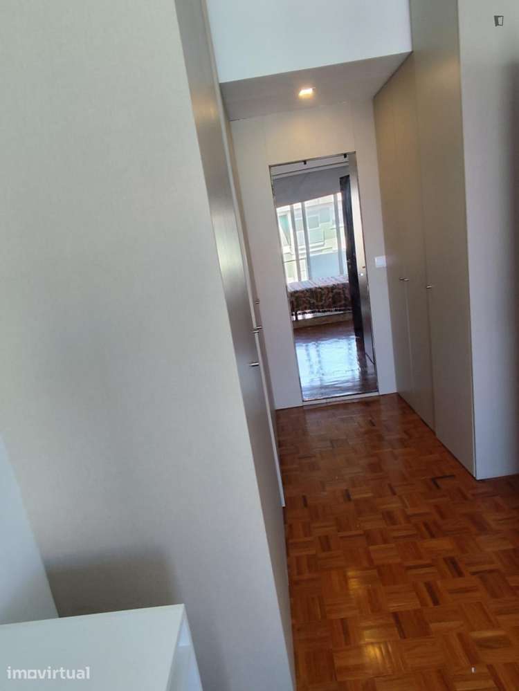 Quarto - localizado em Massarelos Porto - Grande imagem: 5/24