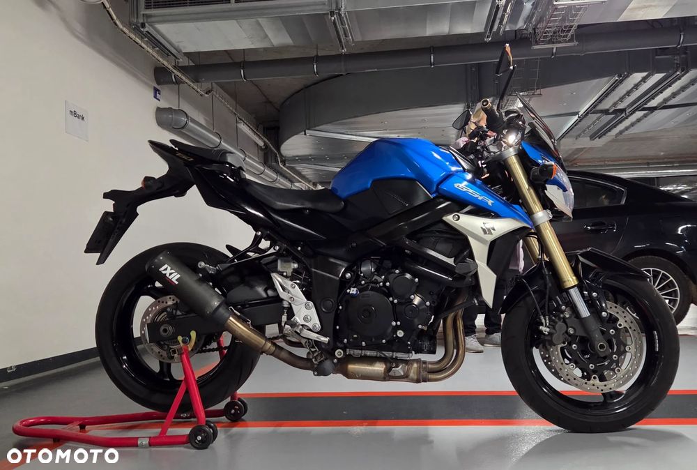 Suzuki GSR