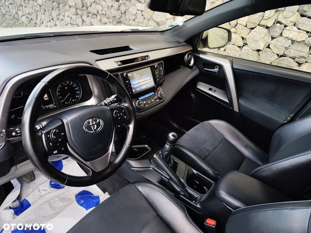 Toyota RAV4 2.0 D-4D Prestige 4x2 - 28