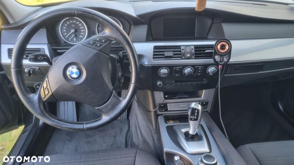 BMW Seria 5 520d - 11