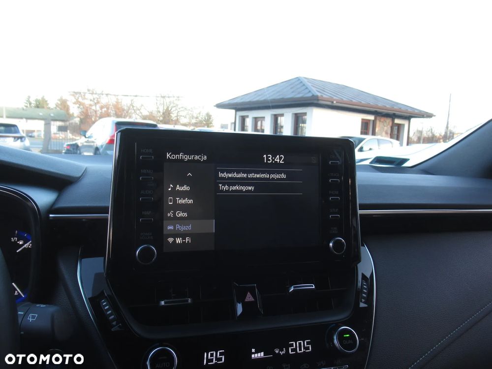 Toyota Corolla 2.0 Hybrid Comfort - 22