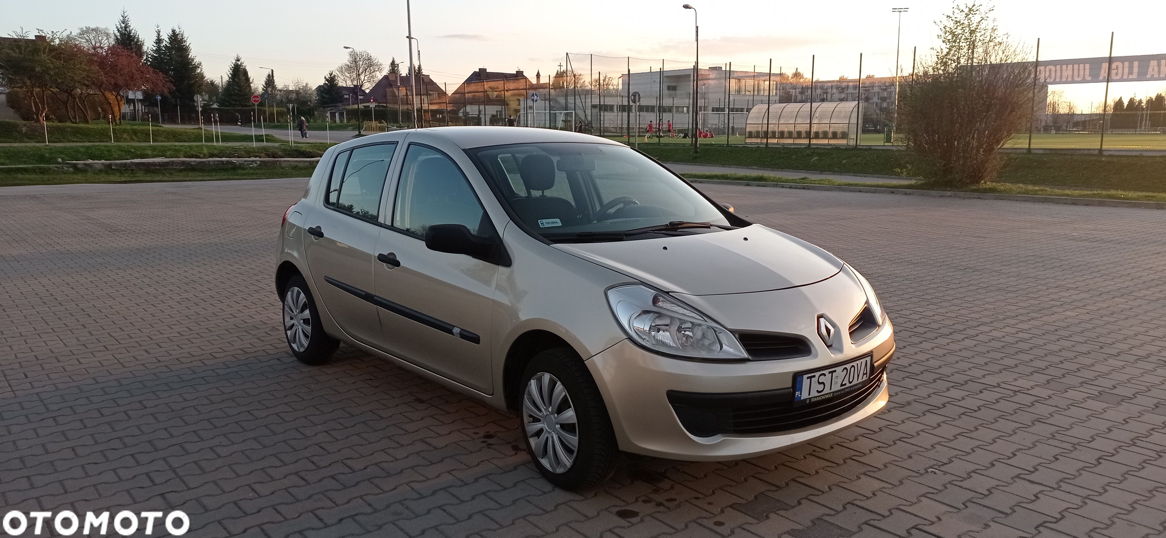 Renault Clio 1.2 16V Wind - 1