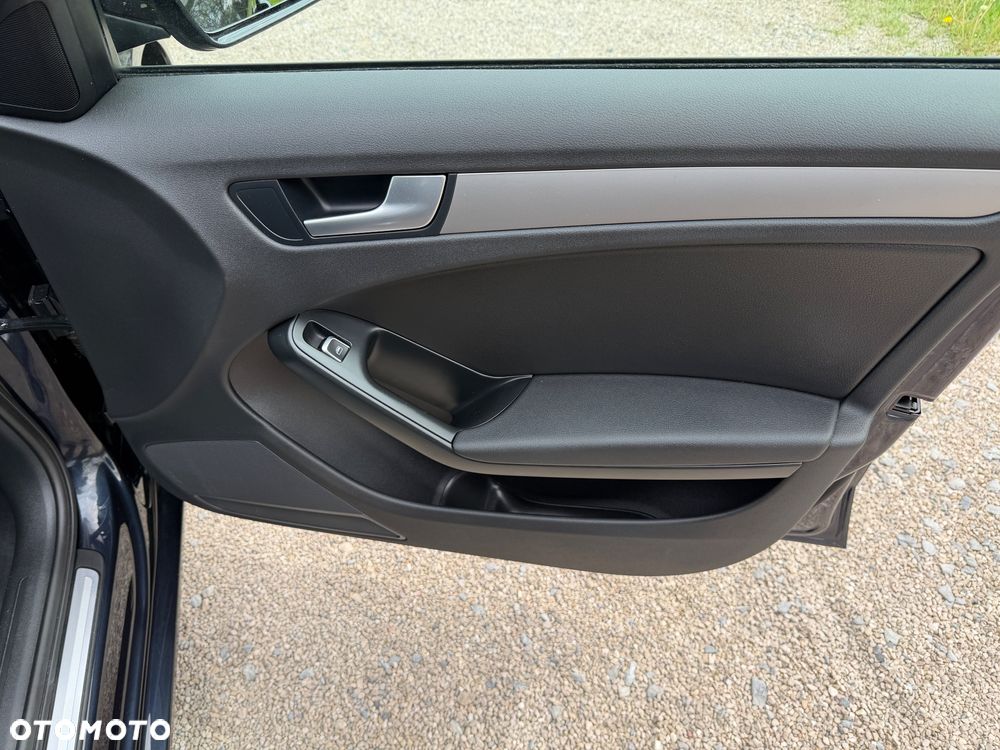 Audi A4 Avant 2.0 TDI DPF - 28