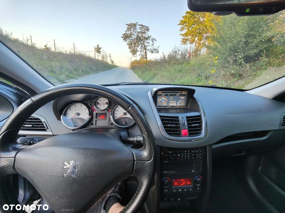 Peugeot 207 - 9