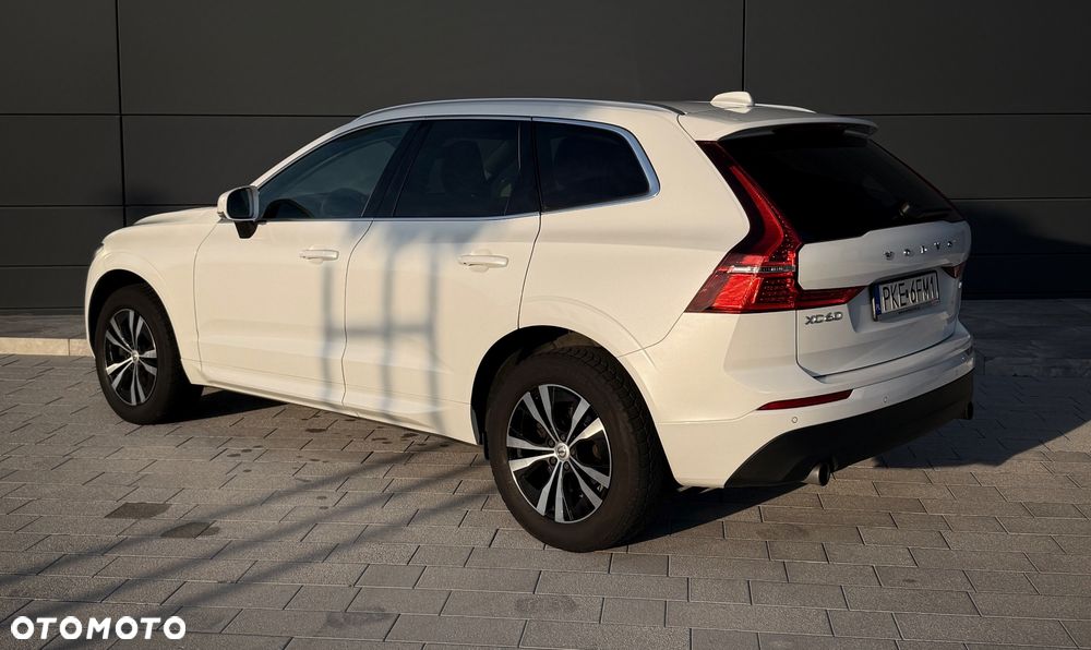 Volvo XC 60 D4 Momentum Pro - 5