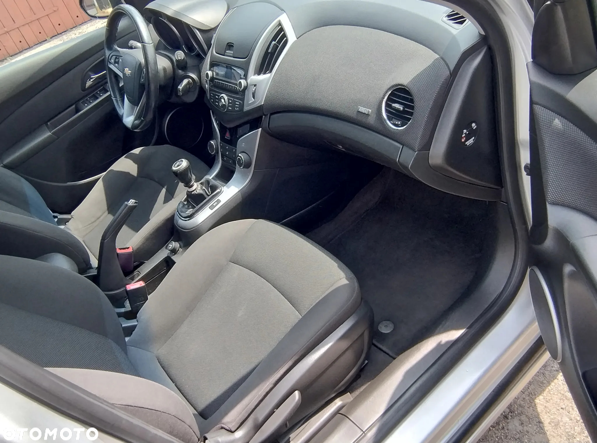 Chevrolet Cruze Station Wagon 1.6 LS - 9