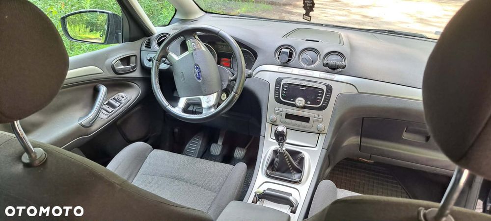 Ford S-Max - 10