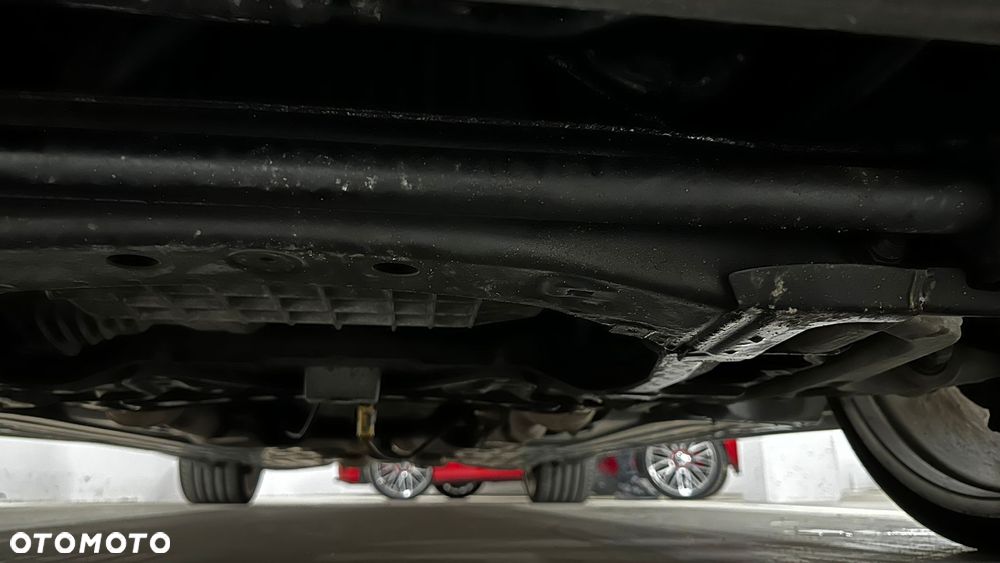 Mercedes-Benz Klasa E 500 4-Matic Elegance - 28