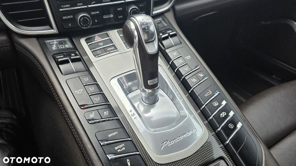 Porsche Panamera - 24
