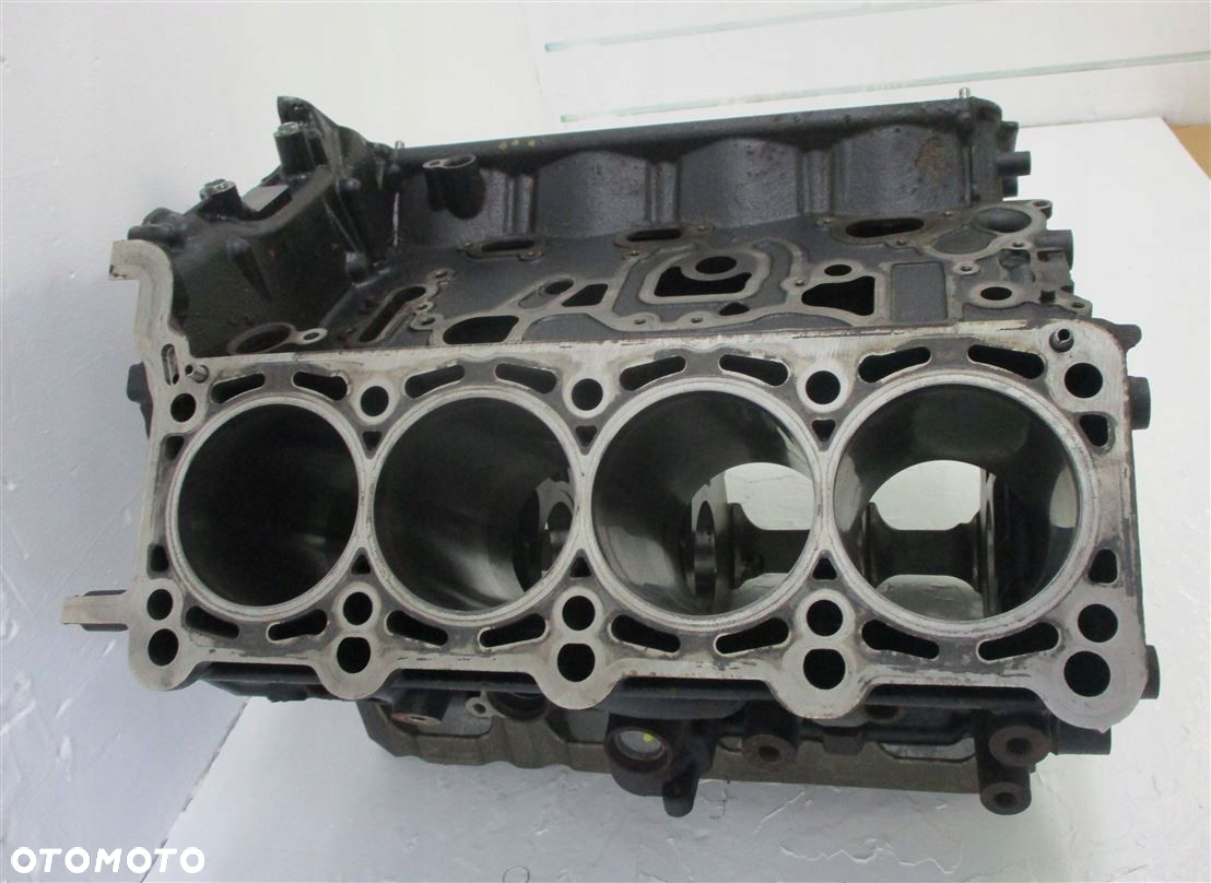 BLOK SILNIKA AUDI A8 D4 Q7 4.2 TDI V8 CDS 057023G - 9