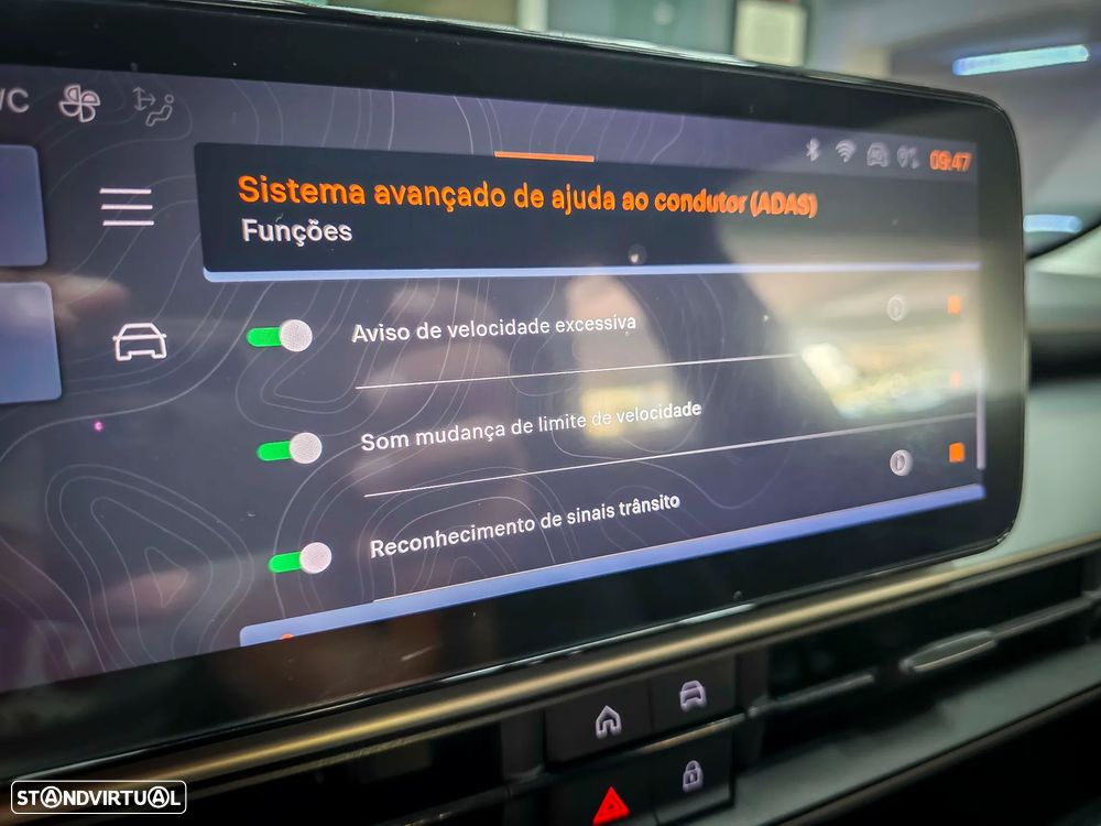 Jeep Avenger 1.2 e-Hybrid Longitude DCT - 28