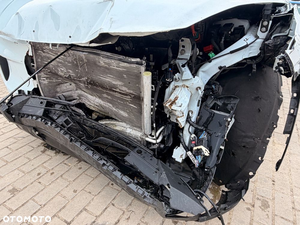Ford Kuga 2.5 Duratec FHEV TITANIUM - 20
