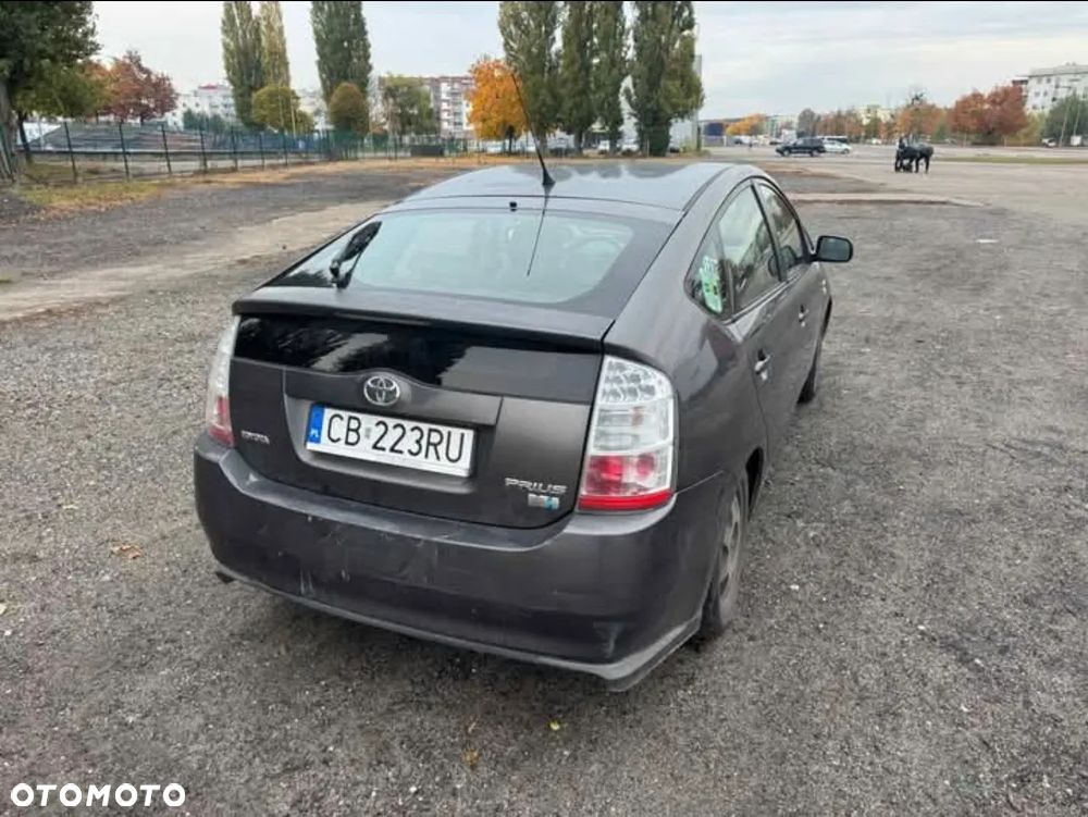 Toyota Prius 1.5 VVT-i Sol - 4