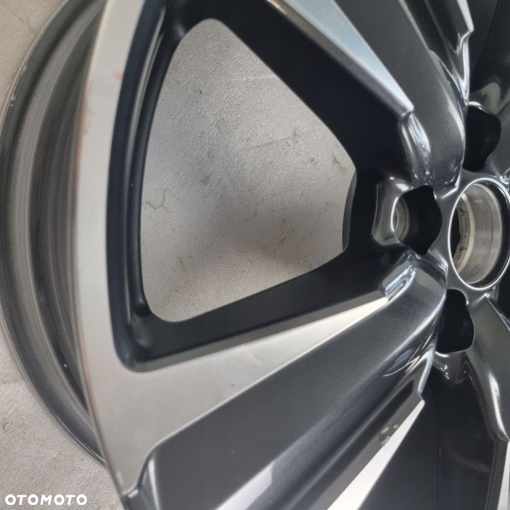 FELGA LEXUS UX ET45 5X114,3 7X18 18 60,1 - 6