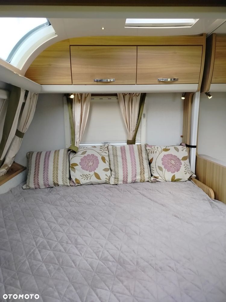 Elddis Crusader - 33