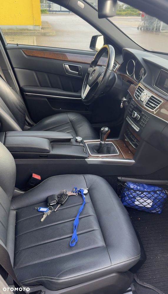 Mercedes-Benz Klasa E 220 CDI BlueEff Avantgarde - 6