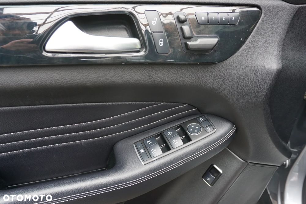 Mercedes-Benz ML 350 BlueTEC 4MATIC 7G-TRONIC - 24