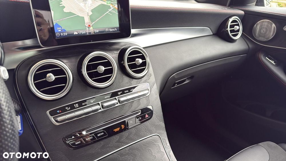 Mercedes-Benz GLC - 13