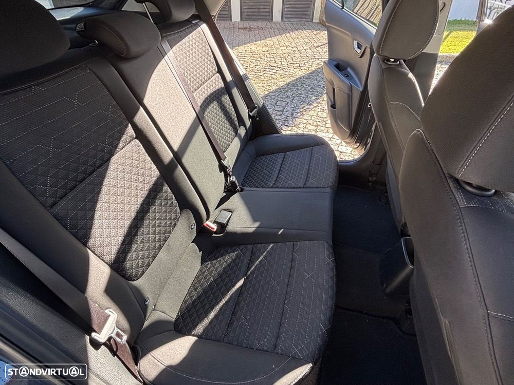 Kia Rio - 7