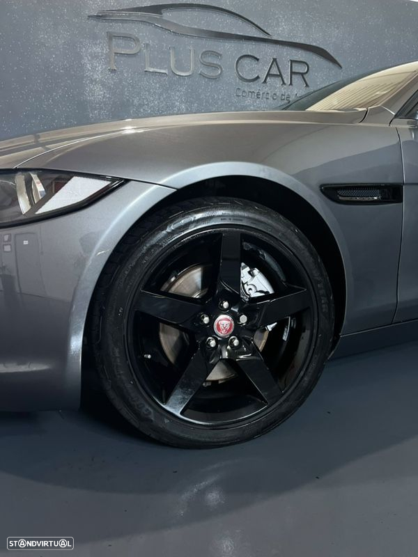 Jaguar XE 2.0 D Prestige Aut. - 8