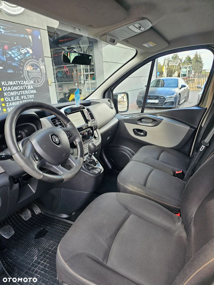 Renault Trafic Grand 1.6 dCi - 10