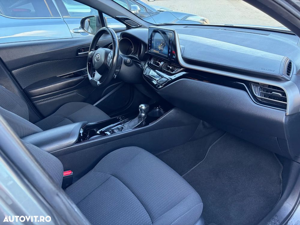 Toyota C-HR - 8