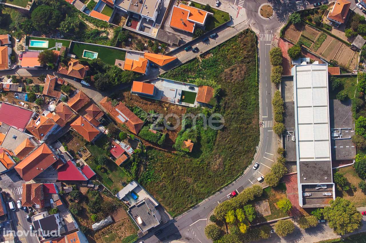 Lote de terreno p/ construção em altura com 7.000m2 - Piscinas Valb... - Grande imagem: 4/22