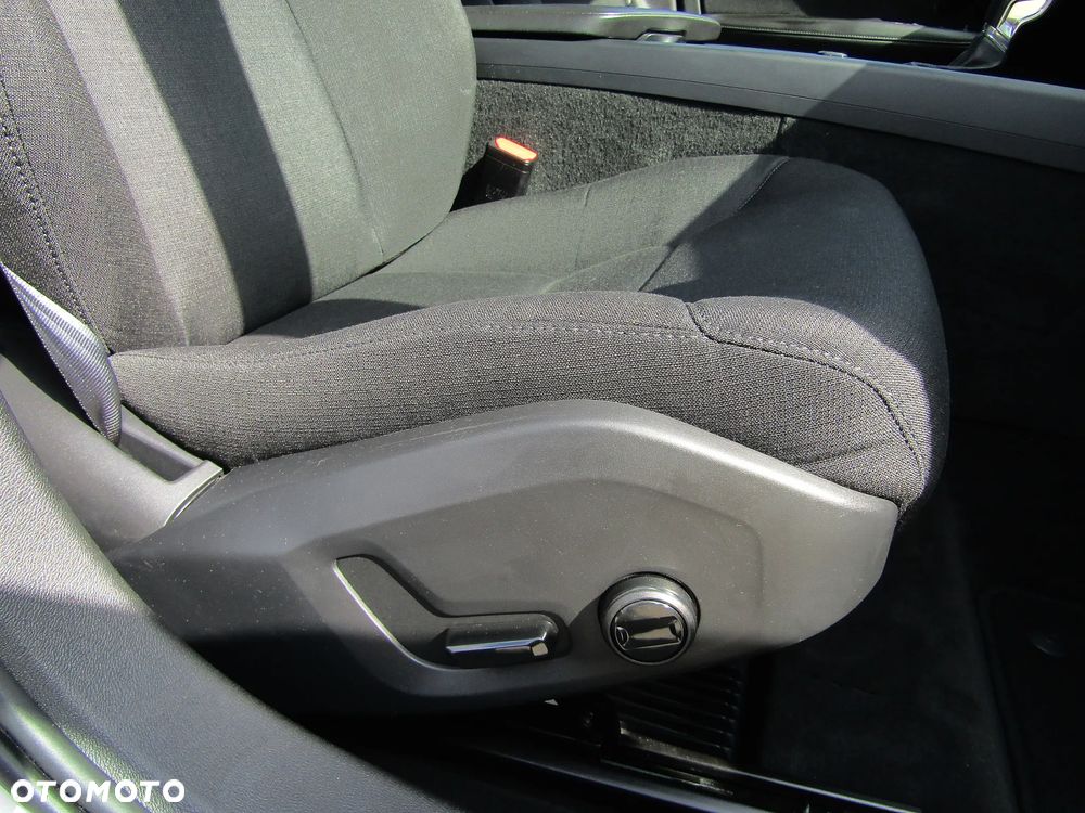 Volvo V60 T4 Momentum - 35