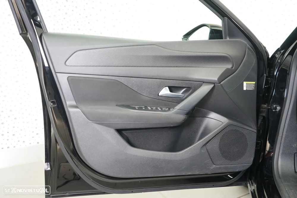 Peugeot 308 1.2 PureTech Active Pack - 17