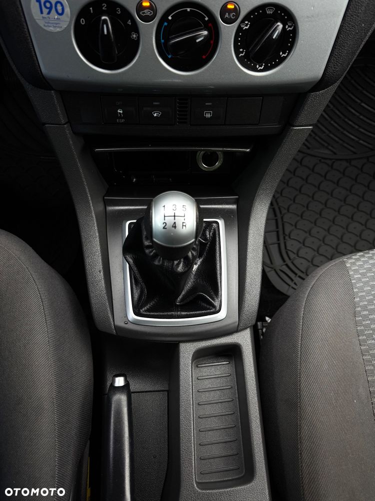 Ford Focus 1.6 16V Style - 34