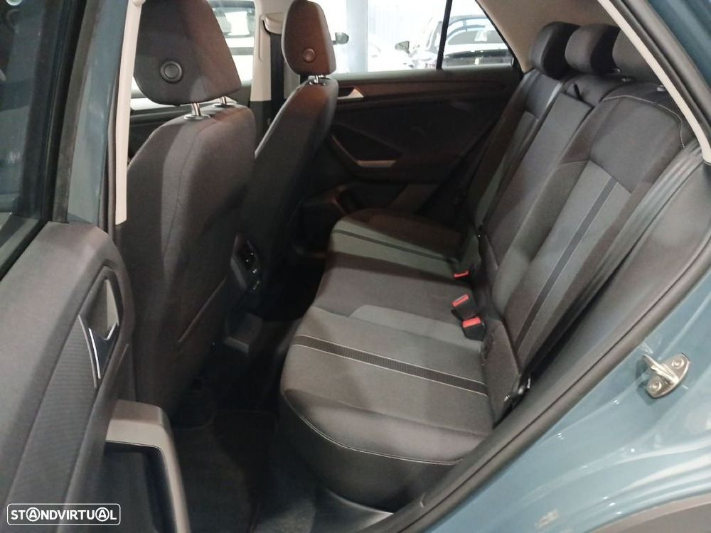 VW T-Roc - 32