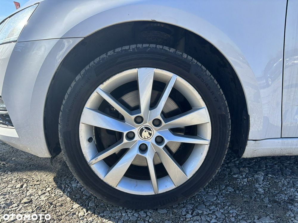 Skoda Octavia - 16