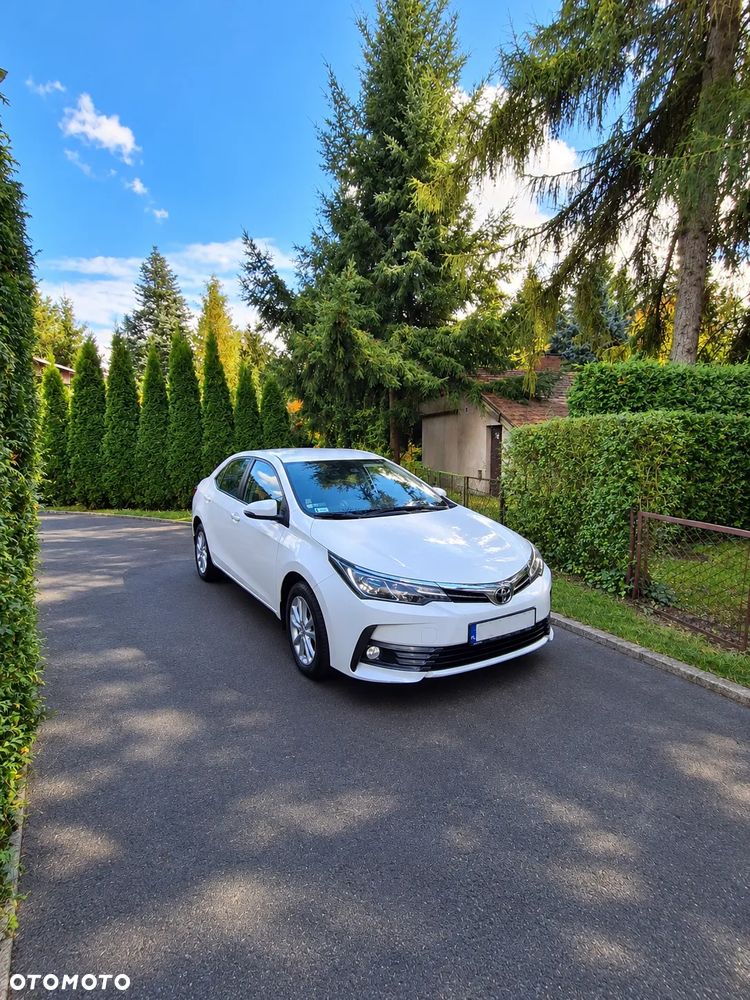 Toyota Corolla - 1