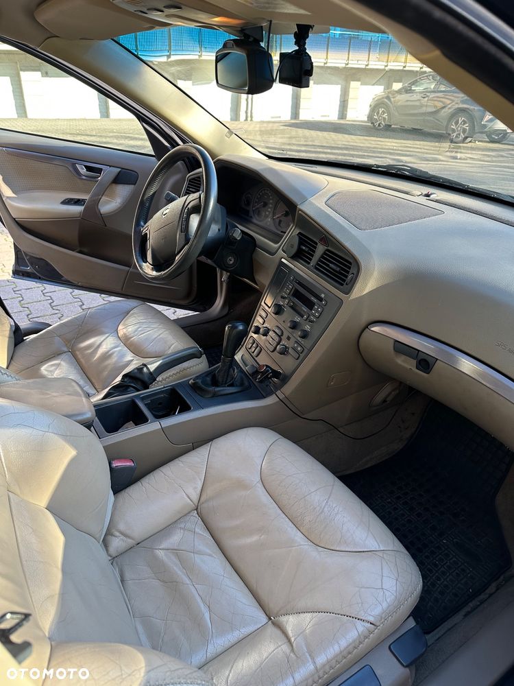 Volvo V70 2.4D5 - 10