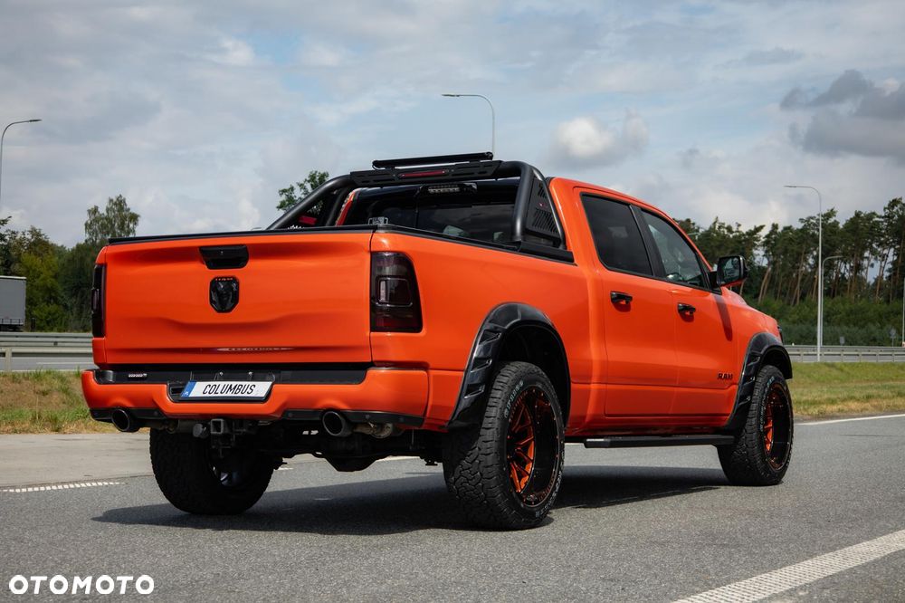 RAM 1500 5.7 Crew Cab Longbed Laramie Black - 17