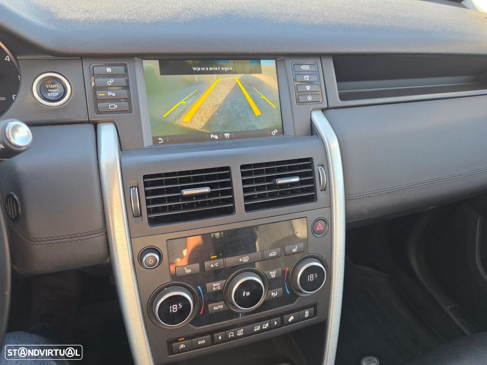 Land Rover Discovery Sport 2.0 TD4 HSE Luxury - 17