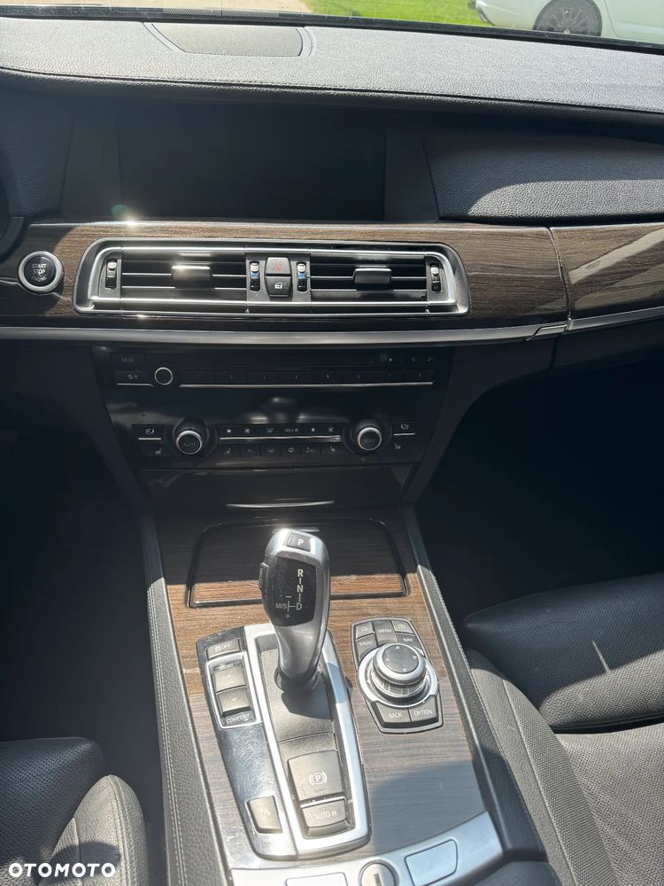 BMW Seria 7 730d - 21