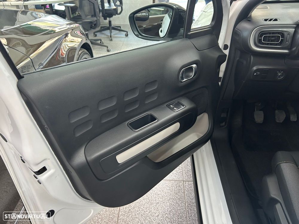 Citroën C3 1.2 PureTech C-Series - 12