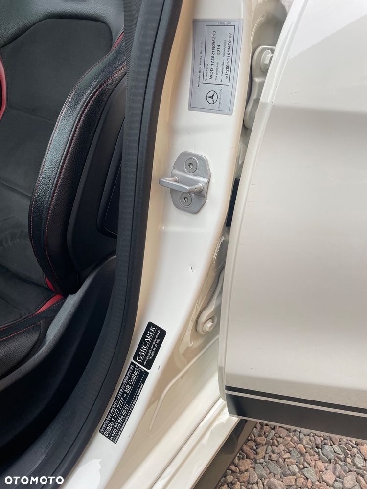 Mercedes-Benz CLA - 35