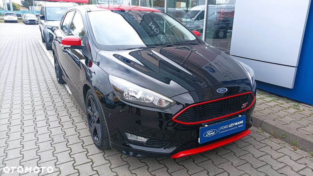 Ford Focus 1.5 EcoBoost Black Edition ASS - 2