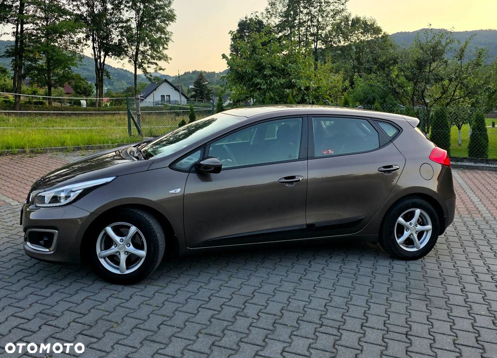 Kia Ceed 1.4 L - 30
