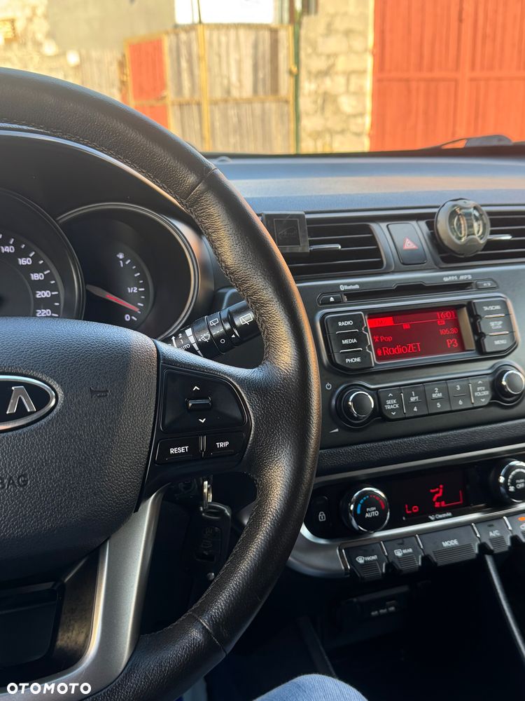 Kia Rio 1.4 Platinum Edition - 35