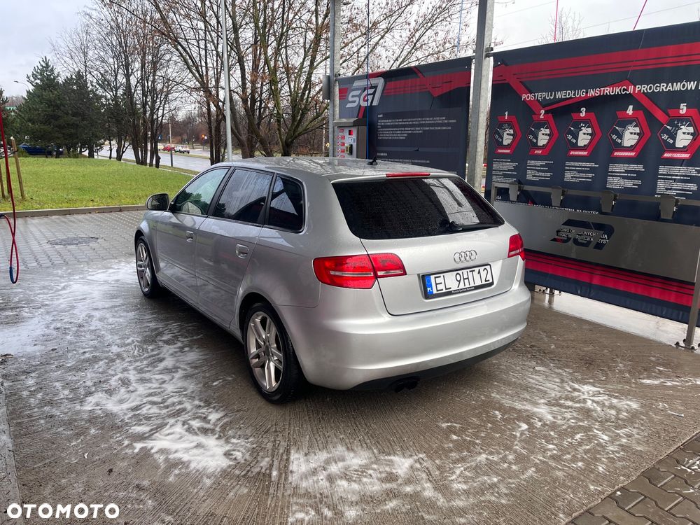Audi A3 Sportback 2.0 TDI DPF Ambition - 2
