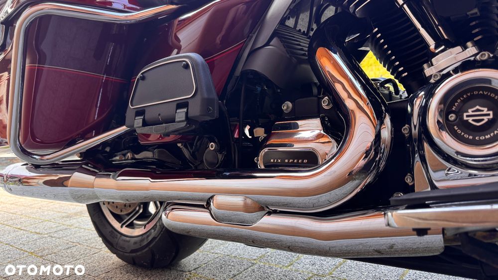 Harley-Davidson Touring Road Glide - 19