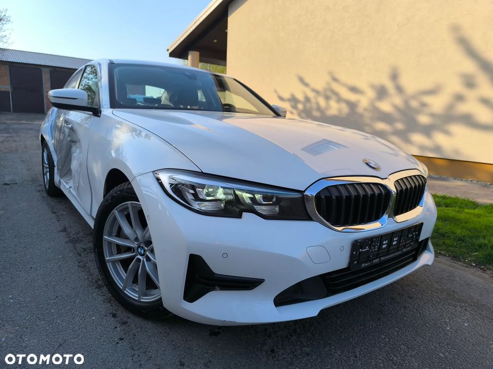 BMW Seria 3 330e iPerformance Sport Line - 4