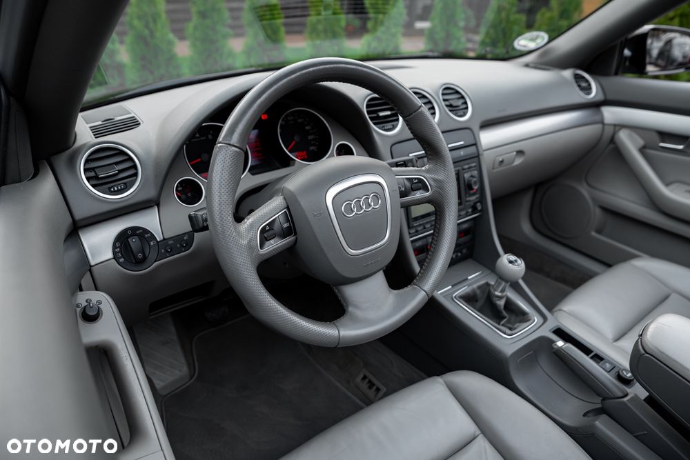 Audi A4 Cabrio 1.8 T - 34