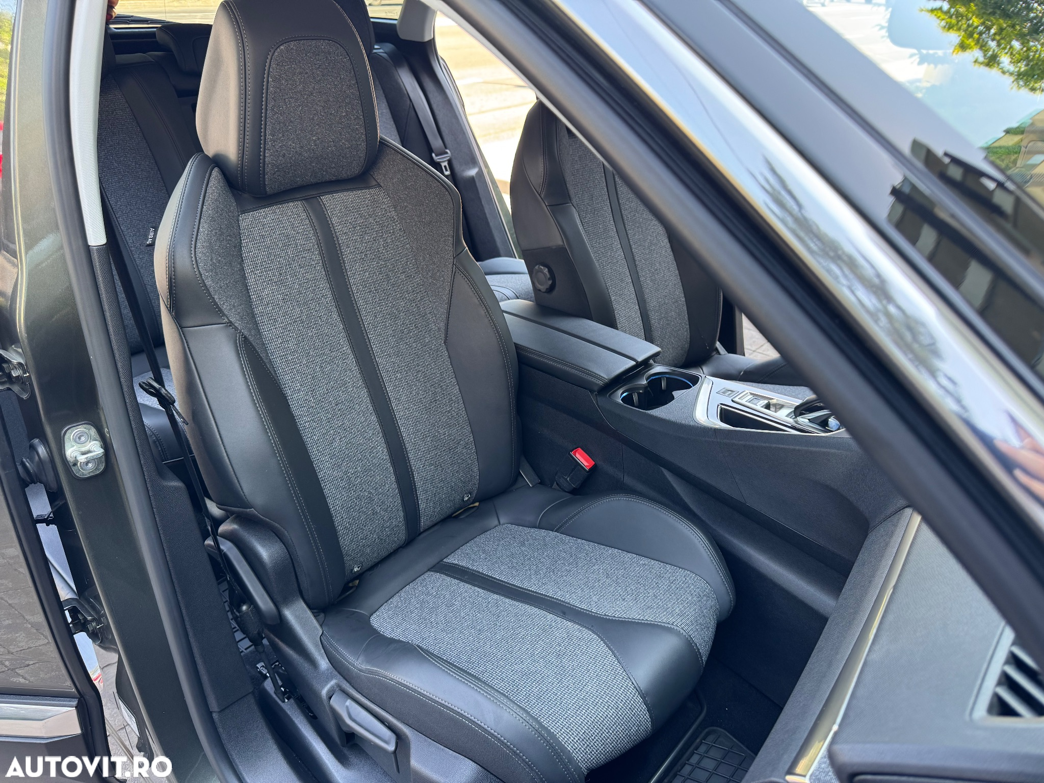 Peugeot 3008 PureTech 130 Stop & Start GPF EAT8 GT - 17