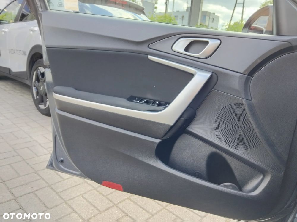 Kia Ceed 1.5 T-GDI M - 17